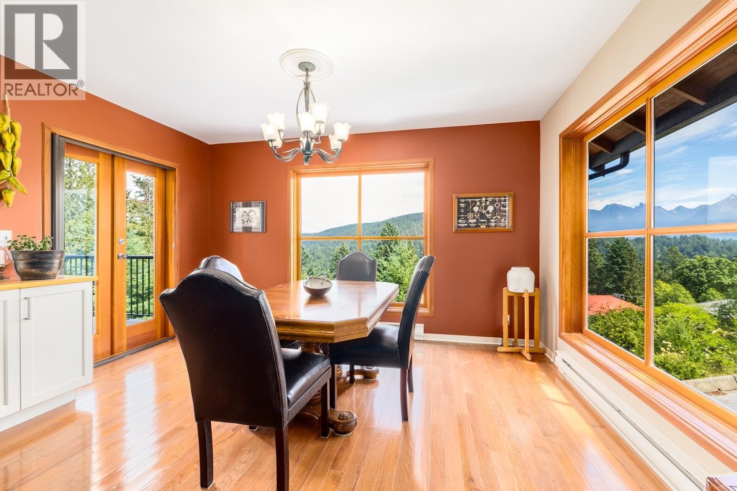 Single Family at 571 ROOCROFT Lane, Bowen Island, British Columbia - Photo 10 - RE/MAX Garden City Realty