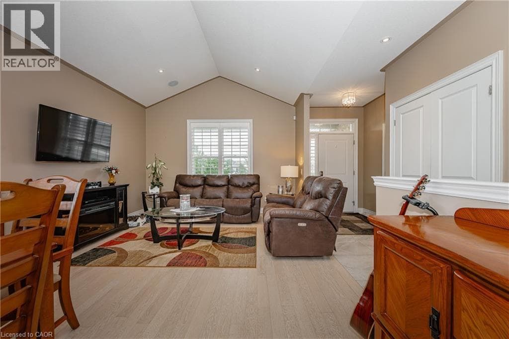 Single Family at 3985 LOWER COACH Road, Fort Erie, Ontario - Photo 10 - RE/MAX Garden City Realty