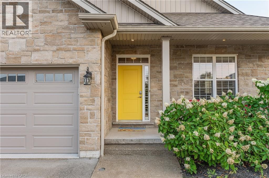 Single Family at 3985 LOWER COACH Road, Fort Erie, Ontario - Photo 7 - RE/MAX Garden City Realty