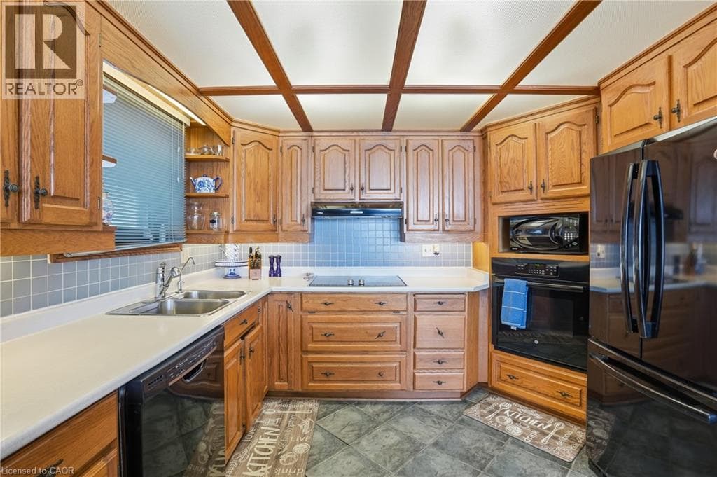 Single Family at 8 FIRELANE 14D Road, Niagara-on-the-Lake, Ontario - Photo 10 - RE/MAX Garden City Realty