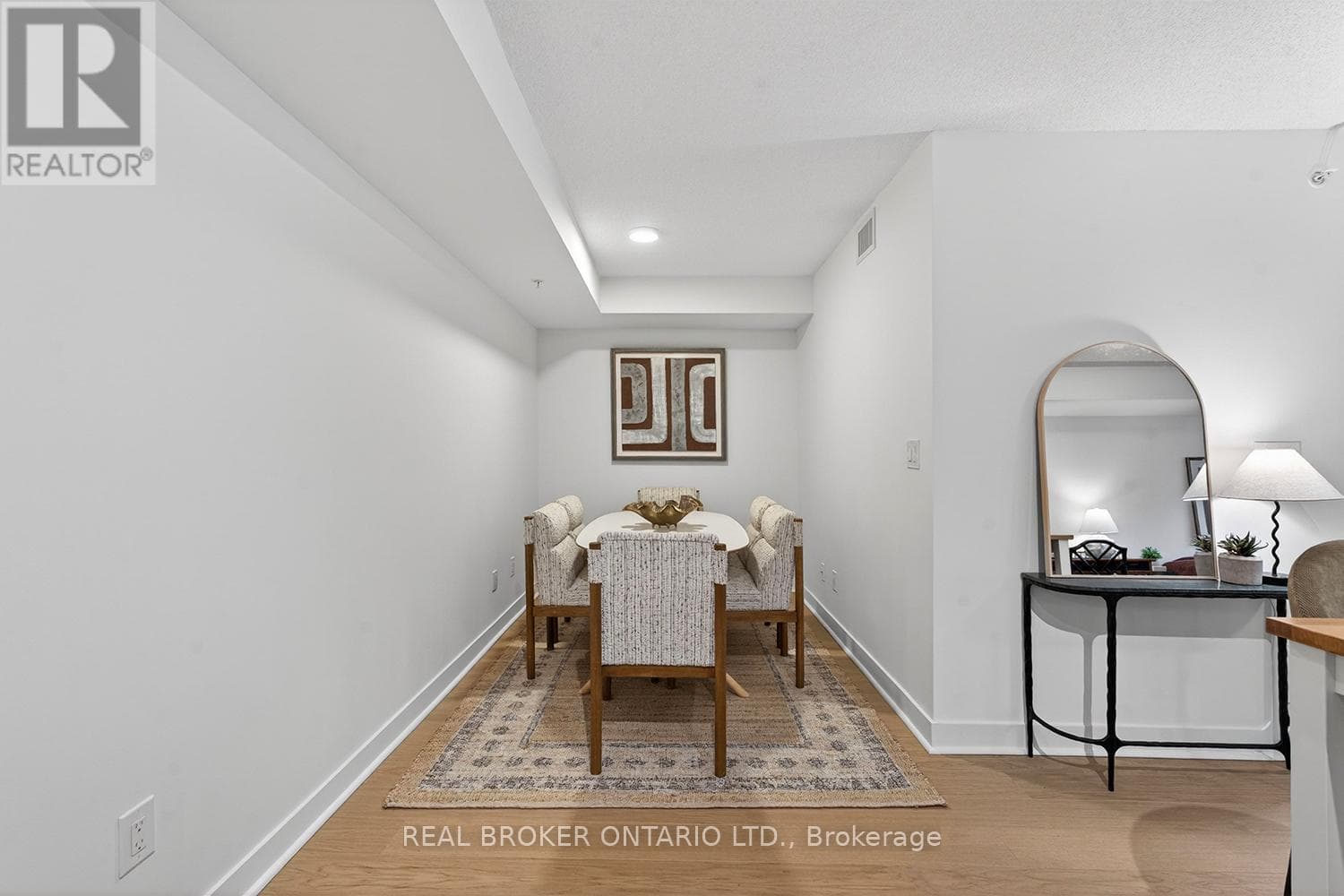 Single Family at 306- 295 Adelaide Street, Toronto (Waterfront Communities), Ontario - Photo 6 - RE/MAX Garden City Realty