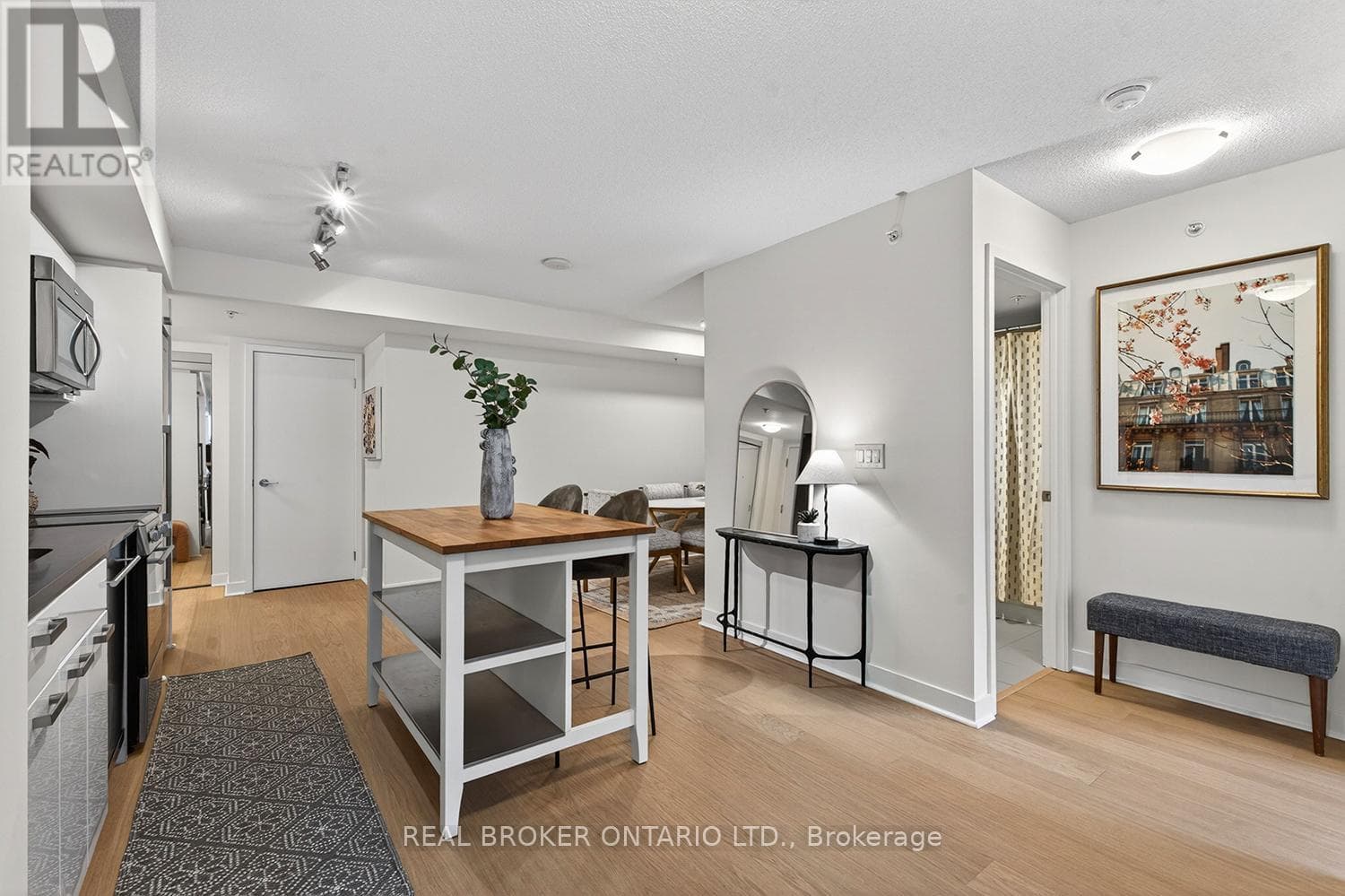 Single Family at 306- 295 Adelaide Street, Toronto (Waterfront Communities), Ontario - Photo 9 - RE/MAX Garden City Realty