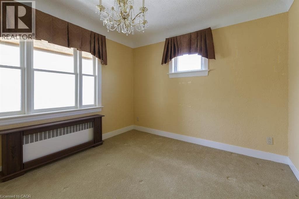 Single Family at 248 WALLACE Avenue, Welland, Ontario - Photo 9 - RE/MAX Garden City Realty