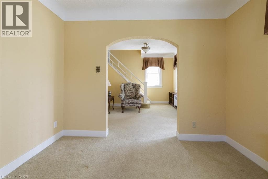 Single Family at 248 WALLACE Avenue, Welland, Ontario - Photo 10 - RE/MAX Garden City Realty