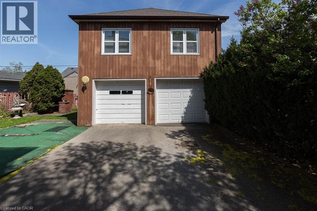 Single Family at 248 WALLACE Avenue, Welland, Ontario - Photo 5 - RE/MAX Garden City Realty