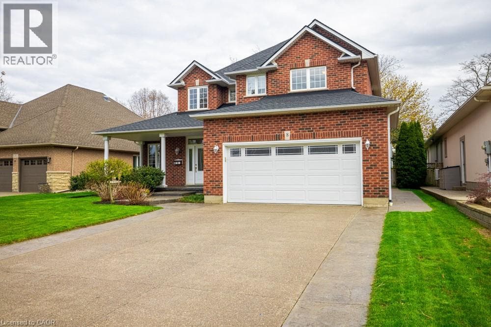 Single Family at 8 SOPHIE Court, Grimsby, Ontario - Photo 4 - RE/MAX Garden City Realty