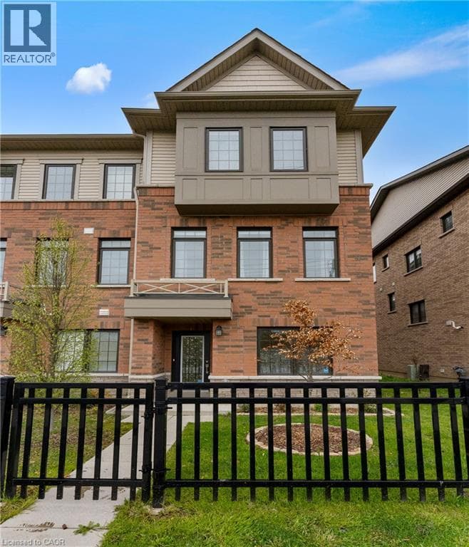 Single Family at 35- 8317 MULBERRY Drive, Niagara Falls, Ontario - Photo 3 - RE/MAX Garden City Realty