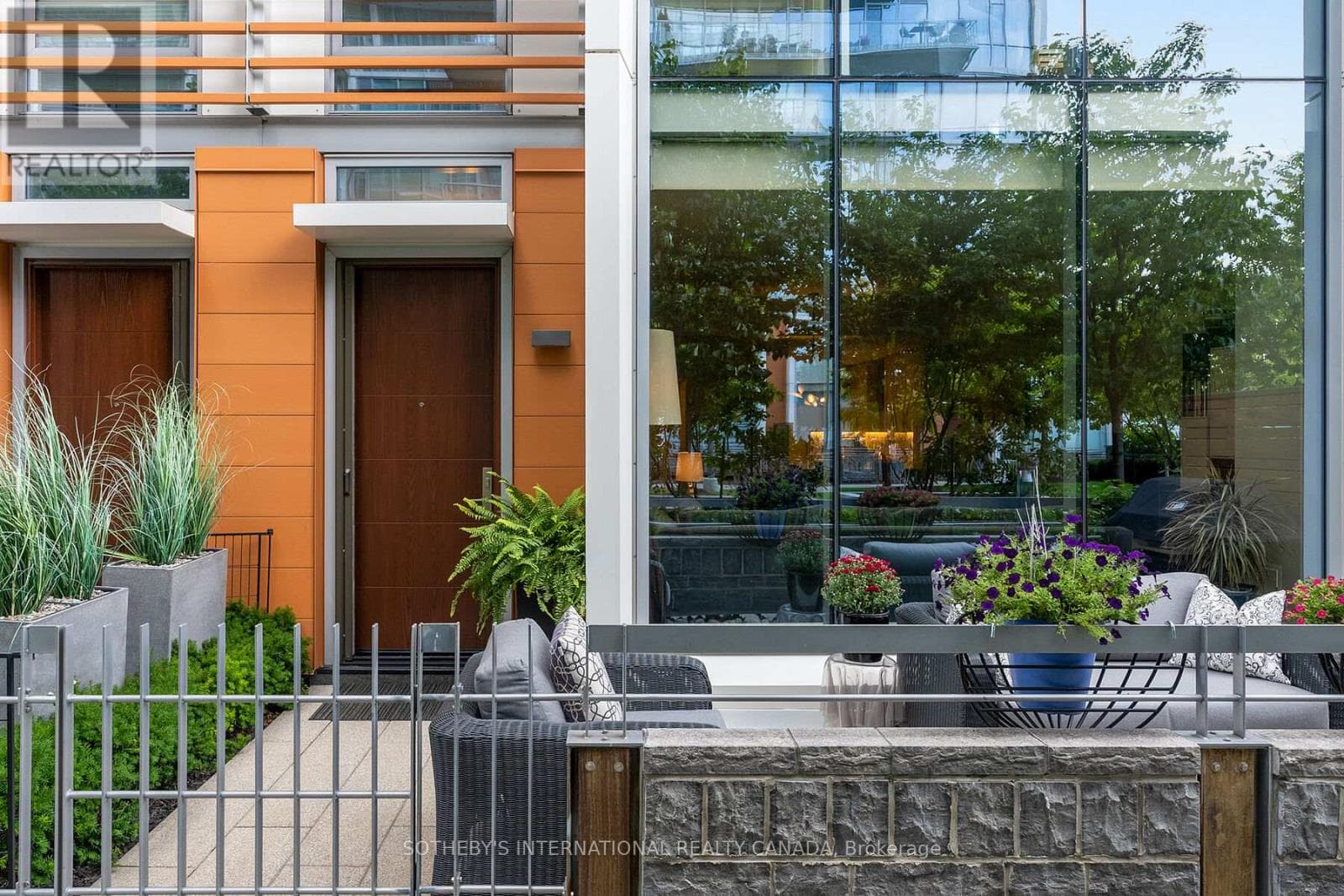 Single Family at Th 115- 29 Queens Quay, Toronto (Waterfront Communities), Ontario - Photo 3 - RE/MAX Garden City Realty