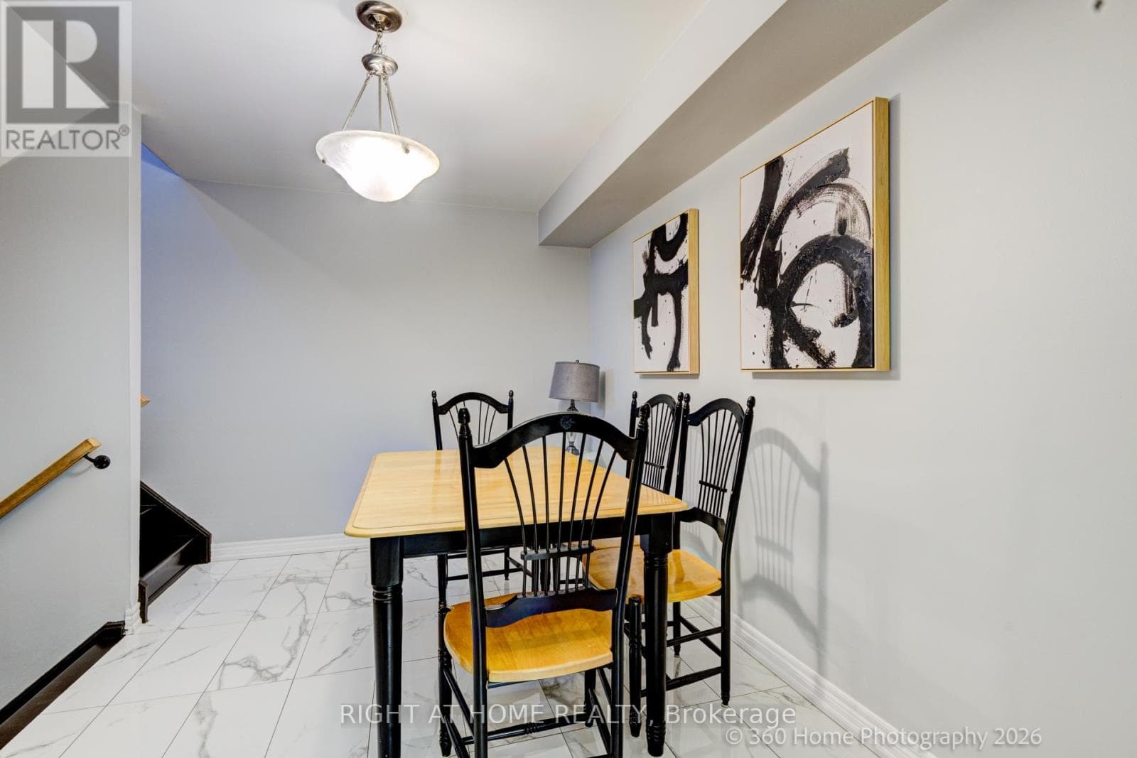 Single Family at 80- 221 Milestone Crescent, Aurora (Aurora Village), Ontario - Photo 10 - RE/MAX Garden City Realty