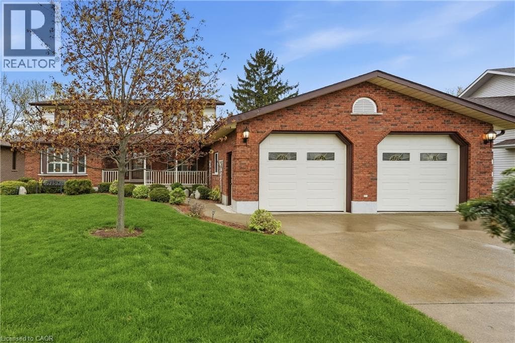 Single Family at 3466 RIVER Trail, Fort Erie, Ontario - Photo 3 - RE/MAX Garden City Realty