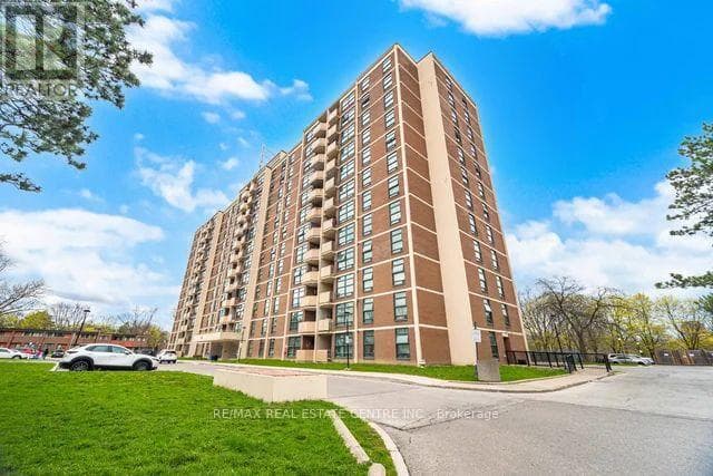 1009- 345 Driftwood Avenue