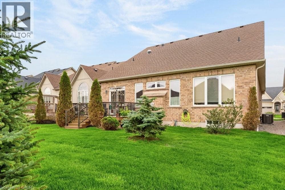 Single Family at 30 GALLOWAY Trail, Welland, Ontario - Photo 4 - RE/MAX Garden City Realty