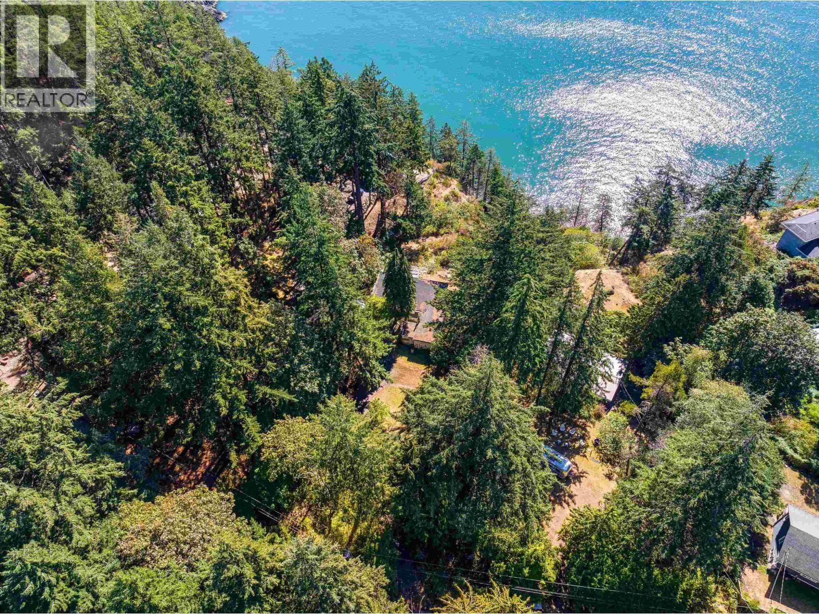 Single Family at 341 ROBINSON Road, Bowen Island, British Columbia - Photo 5 - RE/MAX Garden City Realty