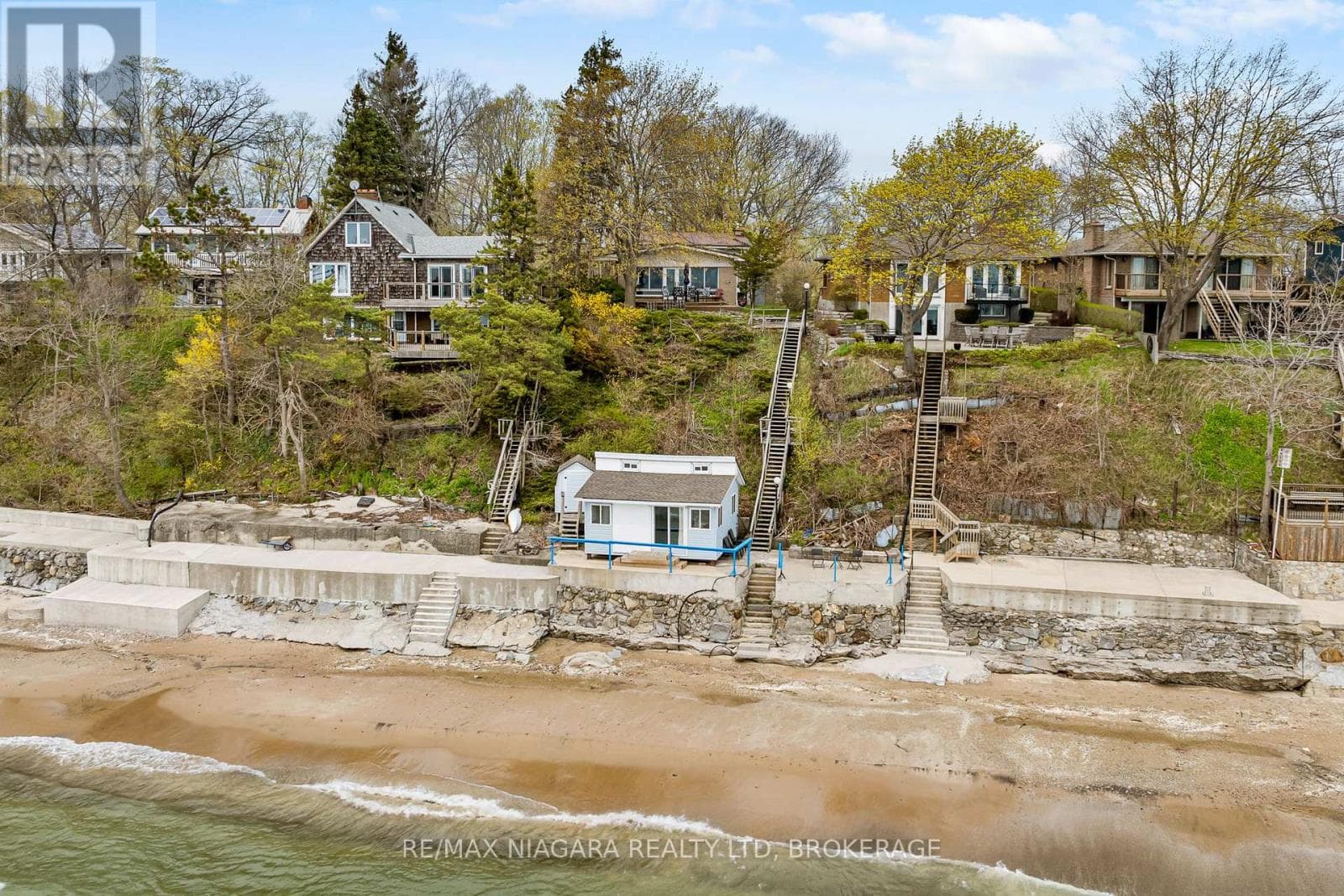 10419 Lakeshore Road