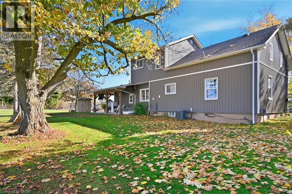 Single Family at 9043 RIDGE Road, Niagara Falls, Ontario - Photo 5 - RE/MAX Garden City Realty