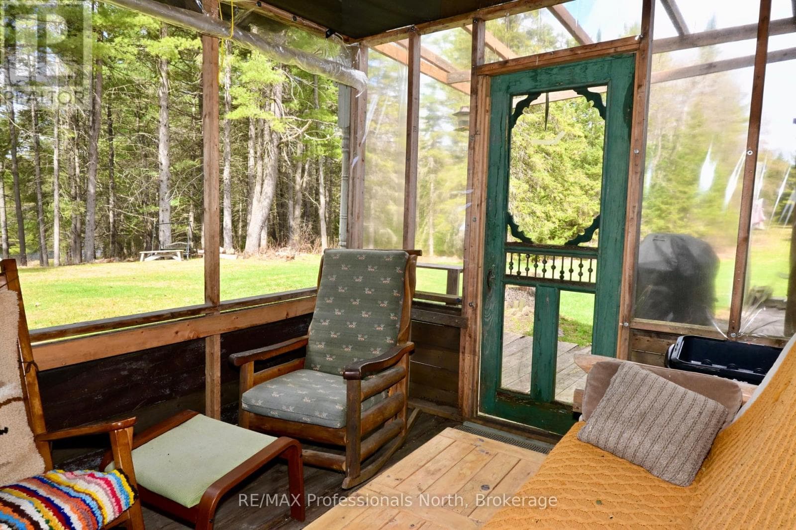 Single Family at 862 Lynx Lake Rd Road, Huntsville (Brunel), Ontario - Photo 10 - RE/MAX Garden City Realty