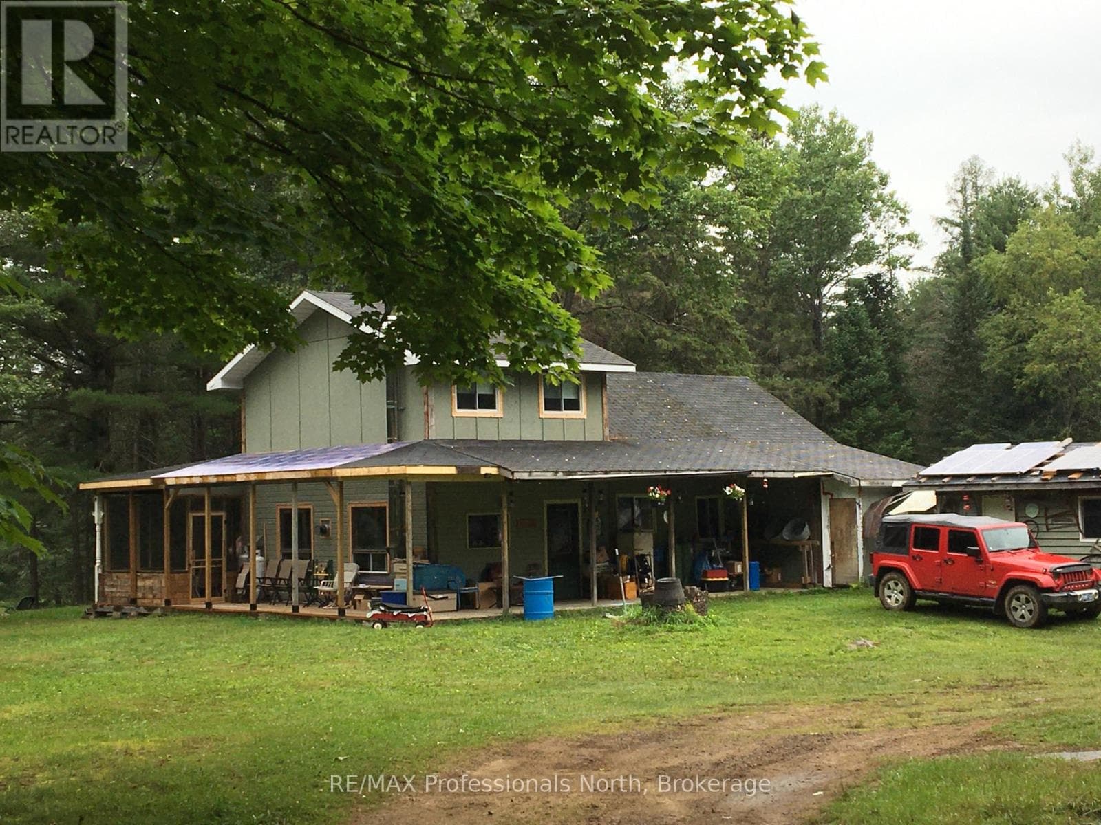 Single Family at 862 Lynx Lake Rd Road, Huntsville (Brunel), Ontario - Photo 6 - RE/MAX Garden City Realty