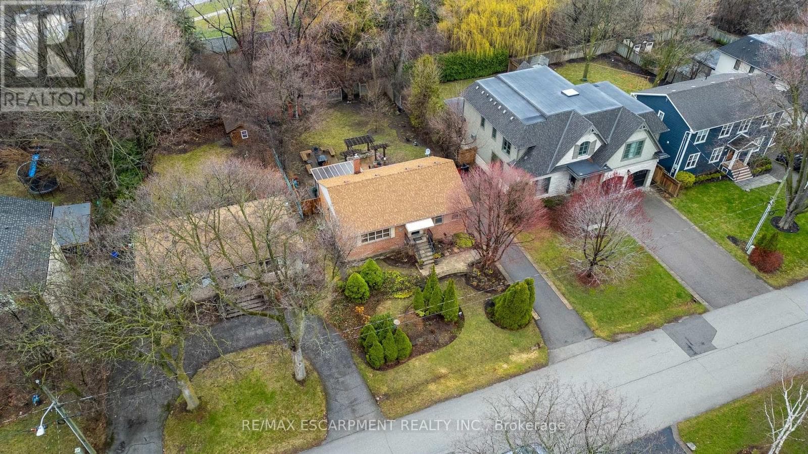 Single Family at 1051 Melvin Avenue, Oakville (MO Morrison), Ontario - Photo 5 - RE/MAX Garden City Realty