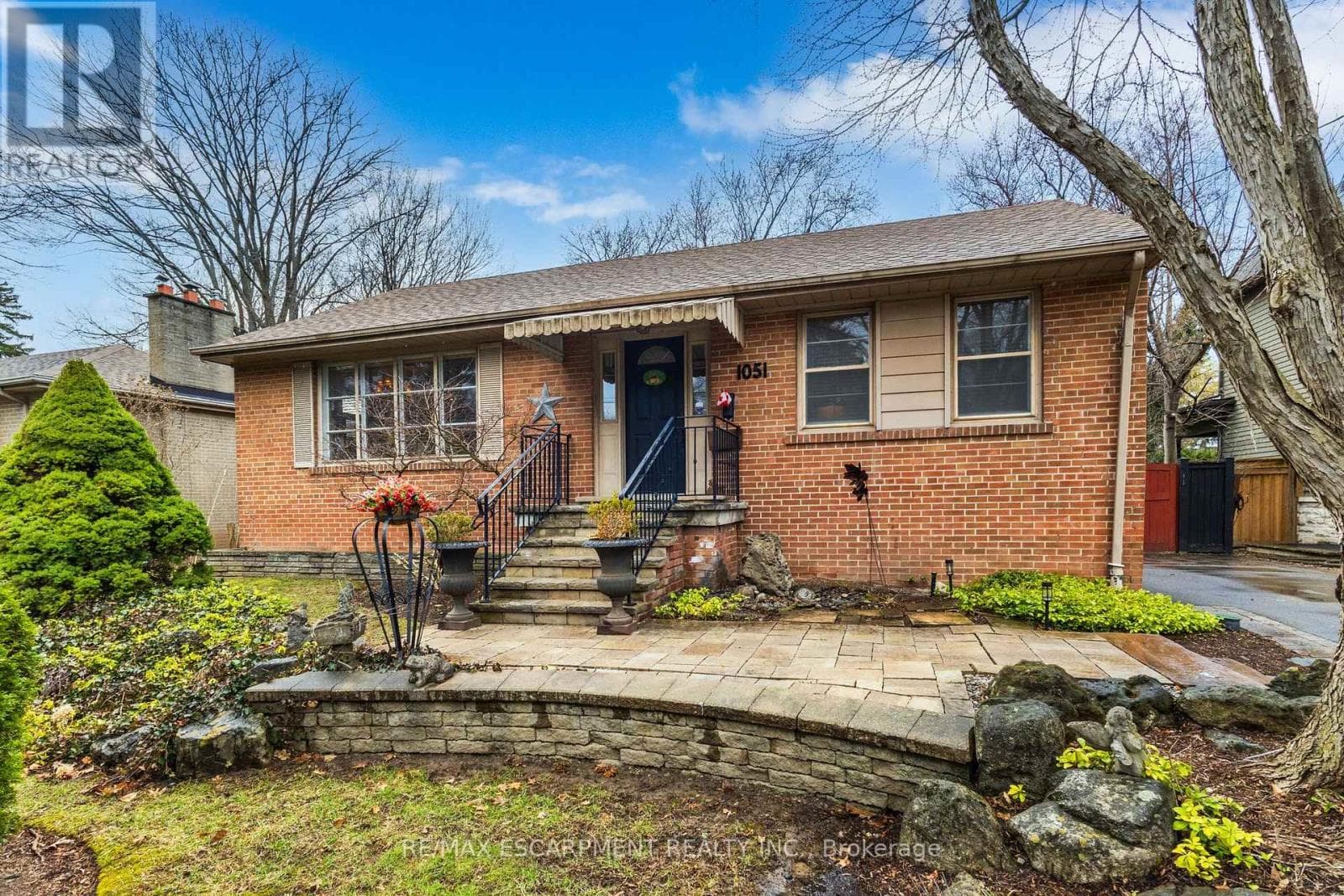 Single Family at 1051 Melvin Avenue, Oakville (MO Morrison), Ontario - Photo 3 - RE/MAX Garden City Realty