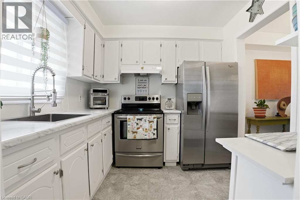 Single Family at 2- 63 EMPIRE Street, Welland, Ontario - Photo 3 - RE/MAX Garden City Realty