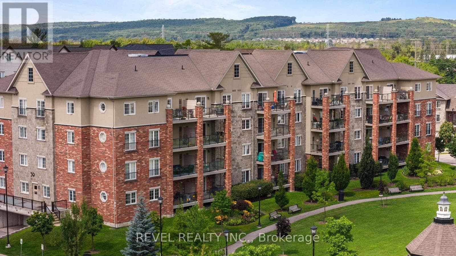 106- 39 Ferndale Drive