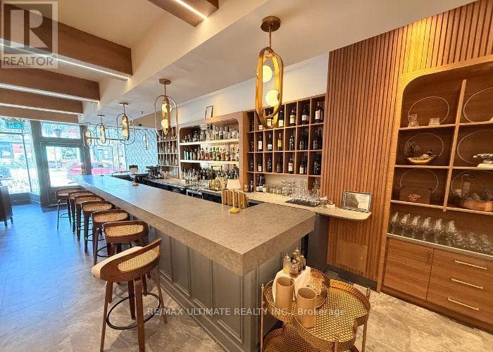 Business at 501 College Street, Toronto (Trinity-Bellwoods), Ontario - Photo 3 - RE/MAX Garden City Realty