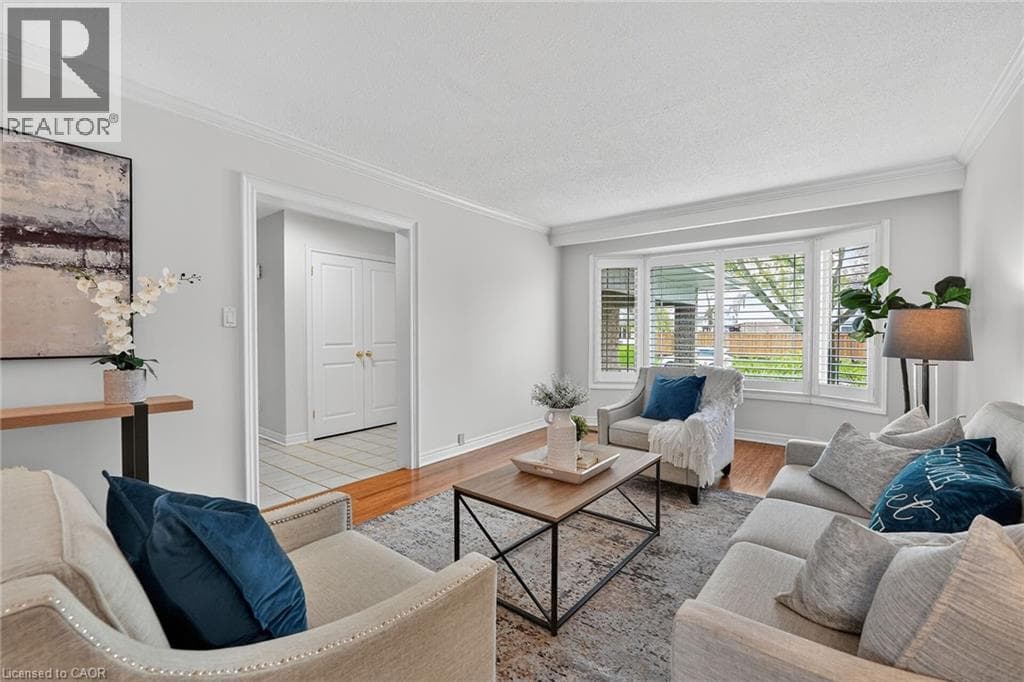 Single Family at 3 FAIRINGTON Crescent, St. Catharines, Ontario - Photo 6 - RE/MAX Garden City Realty
