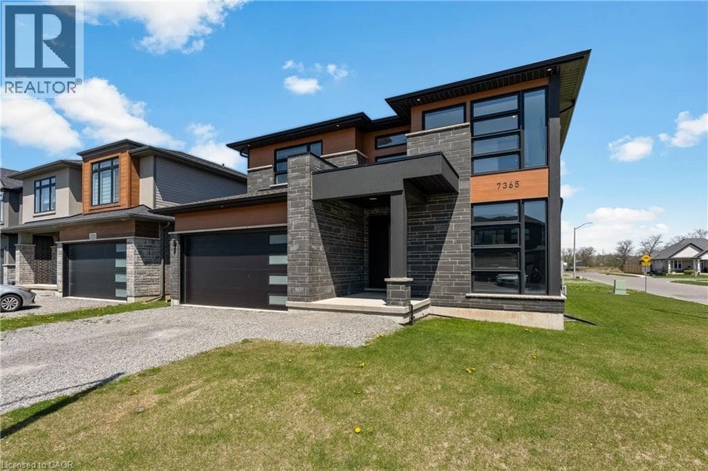 Single Family at 7365 JONATHAN Drive, Niagara Falls, Ontario - Photo 2 - RE/MAX Garden City Realty