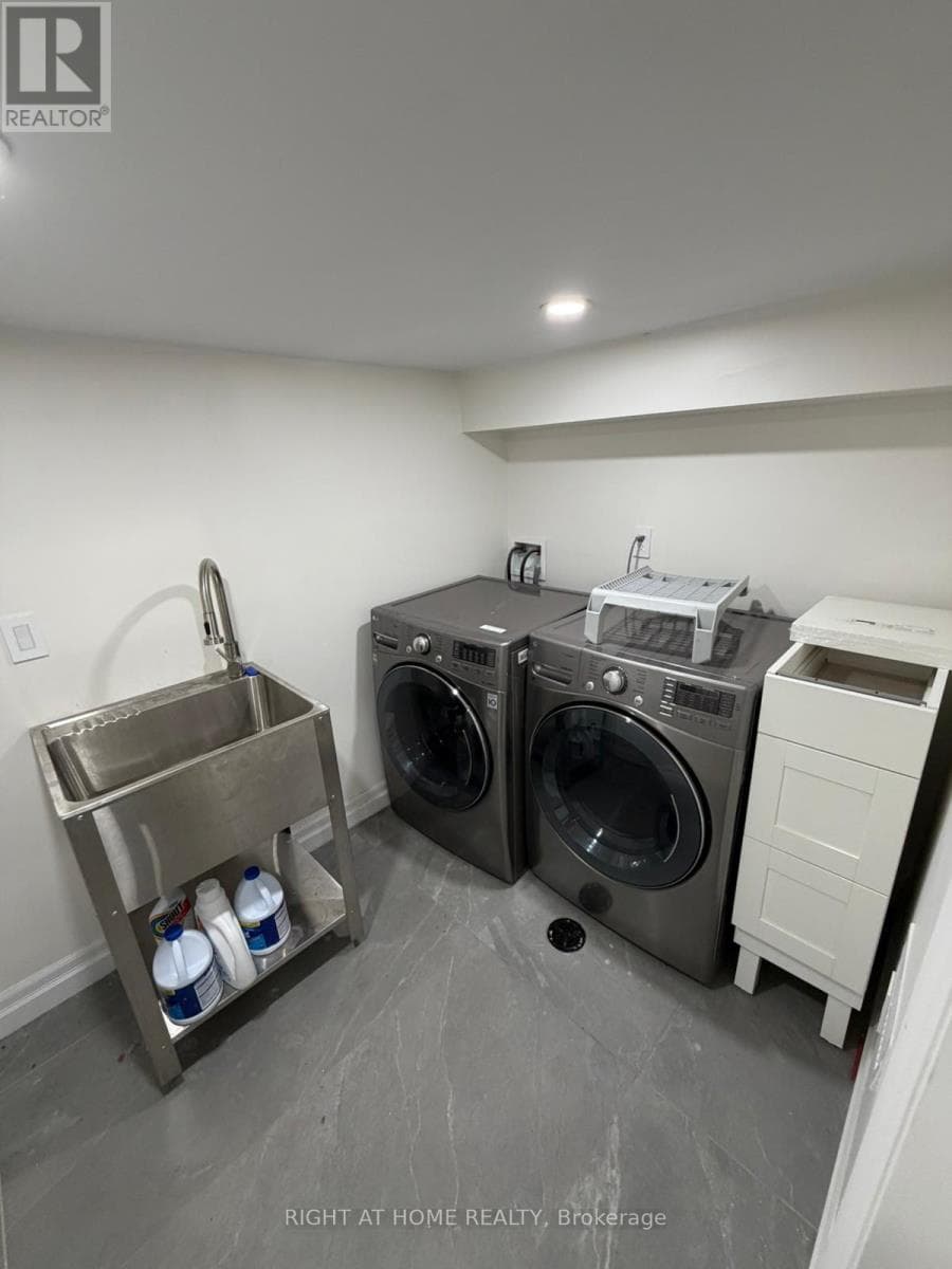 Single Family at Lower- 18 Wroxeter Avenue, Toronto (North Riverdale), Ontario - Photo 8 - RE/MAX Garden City Realty