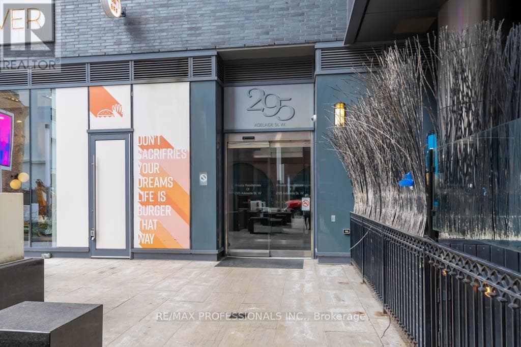 Single Family at 415- 295 Adelaide Street, Toronto (Waterfront Communities), Ontario - Photo 3 - RE/MAX Garden City Realty