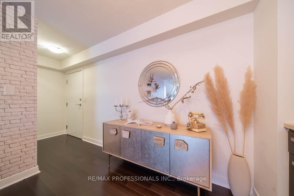 Single Family at 415- 295 Adelaide Street, Toronto (Waterfront Communities), Ontario - Photo 5 - RE/MAX Garden City Realty