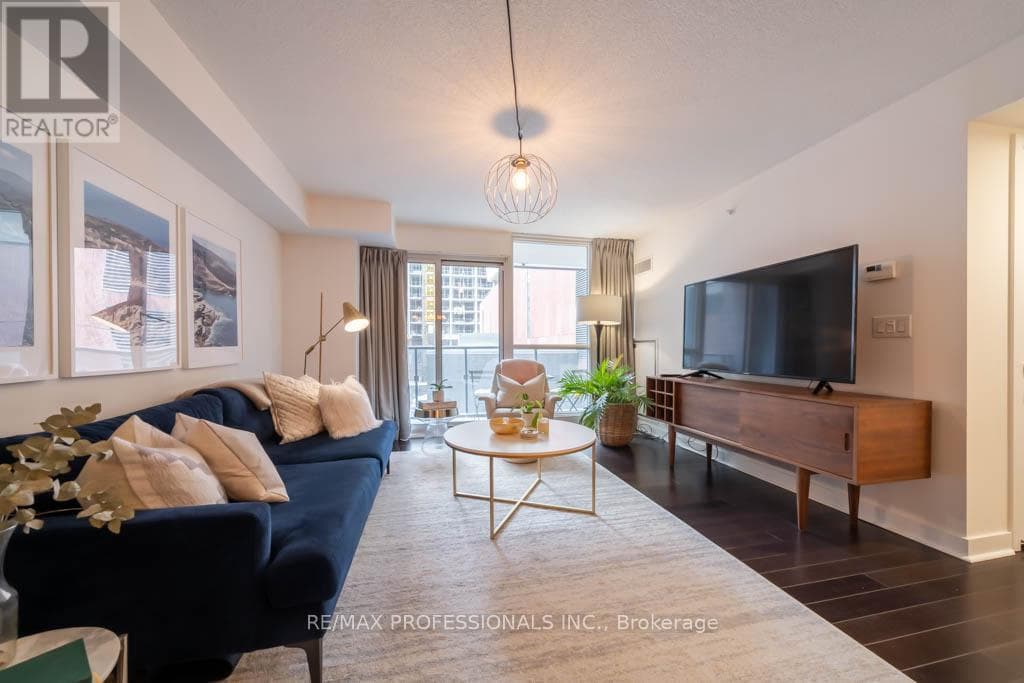 Single Family at 415- 295 Adelaide Street, Toronto (Waterfront Communities), Ontario - Photo 6 - RE/MAX Garden City Realty