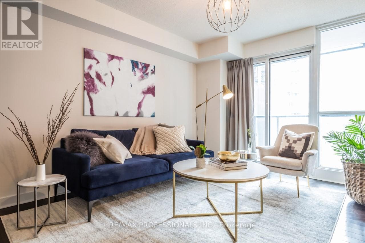 Single Family at 415- 295 Adelaide Street, Toronto (Waterfront Communities), Ontario - Photo 9 - RE/MAX Garden City Realty