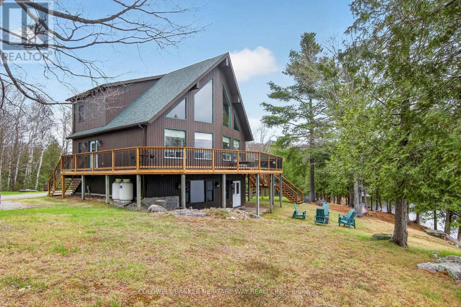1220 Thomas Lane