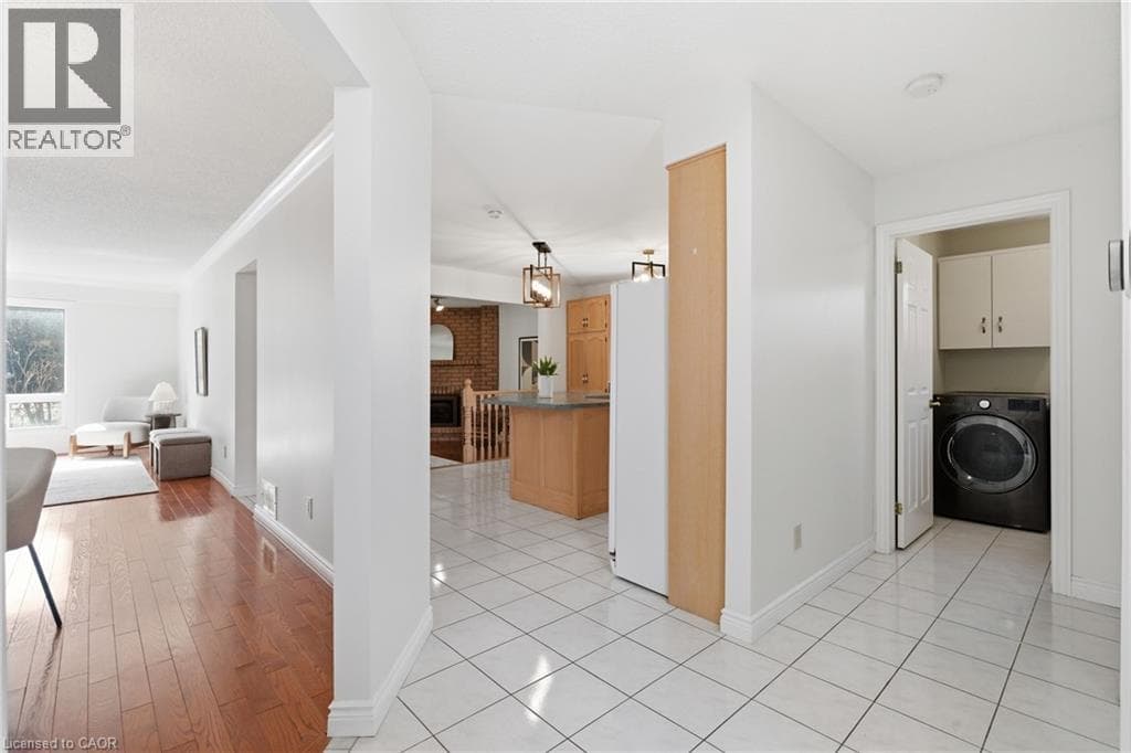 Single Family at 12 SUMNER Crescent, Grimsby, Ontario - Photo 6 - RE/MAX Garden City Realty