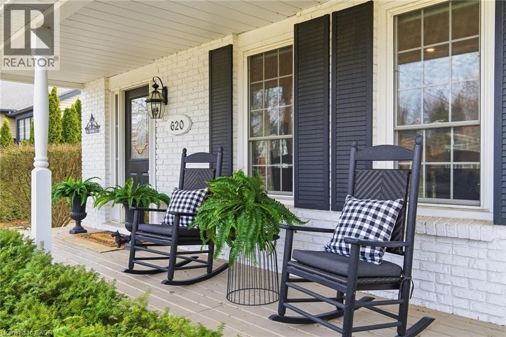 Single Family at 620 CHARLOTTE Street, Niagara-on-the-Lake, Ontario - Photo 3 - RE/MAX Garden City Realty