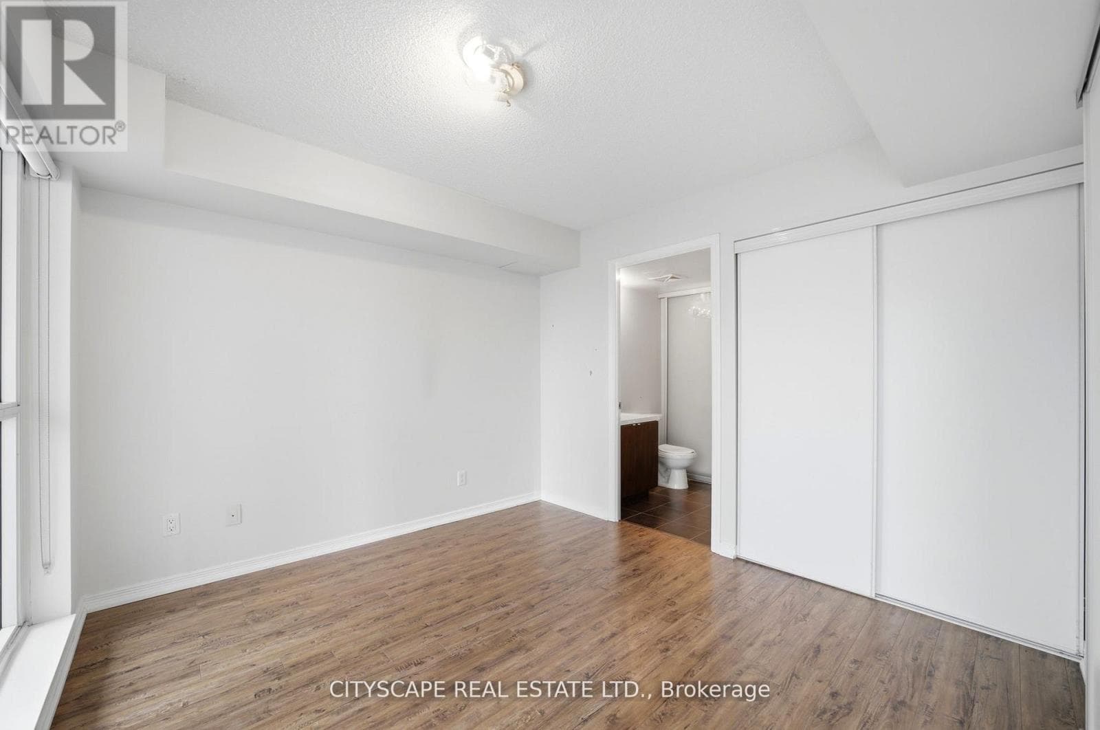 Single Family at 308- 352 Front Street, Toronto (Waterfront Communities), Ontario - Photo 10 - RE/MAX Garden City Realty