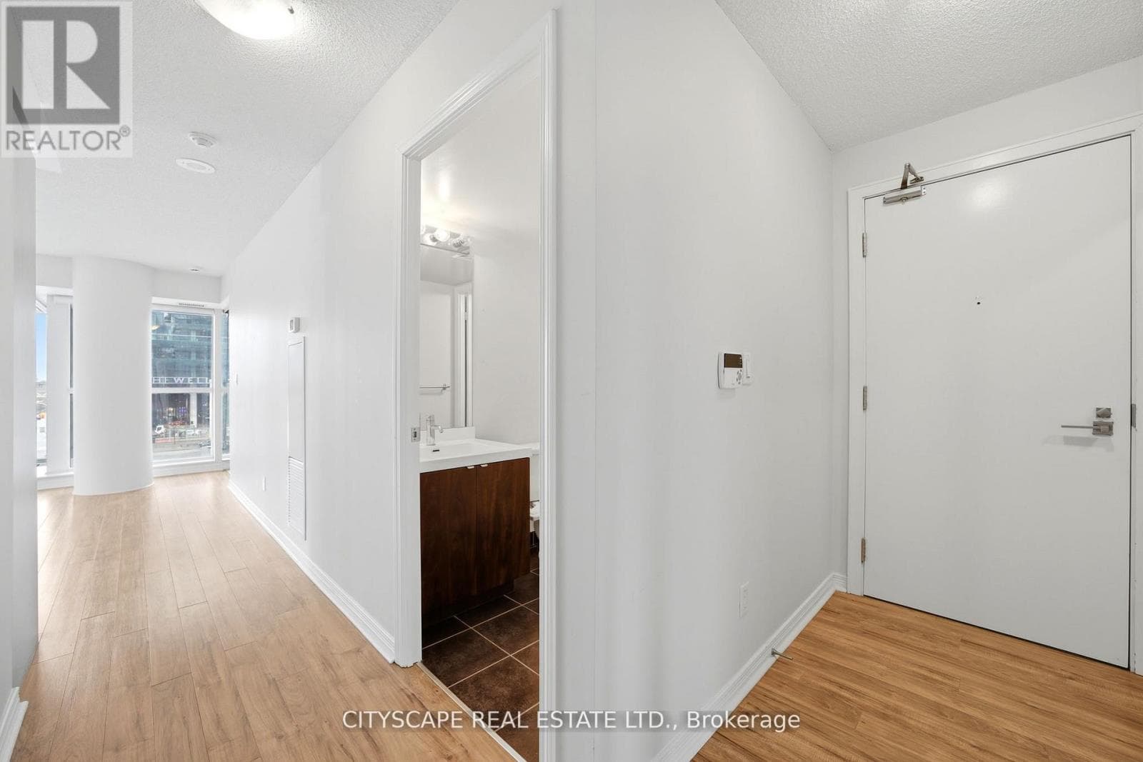 Single Family at 308- 352 Front Street, Toronto (Waterfront Communities), Ontario - Photo 3 - RE/MAX Garden City Realty