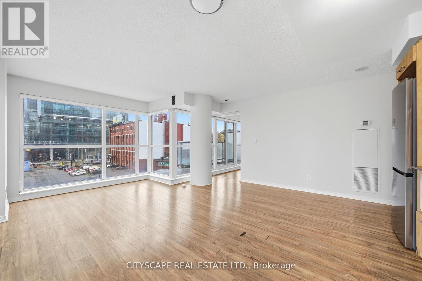 Single Family at 308- 352 Front Street, Toronto (Waterfront Communities), Ontario - Photo 8 - RE/MAX Garden City Realty