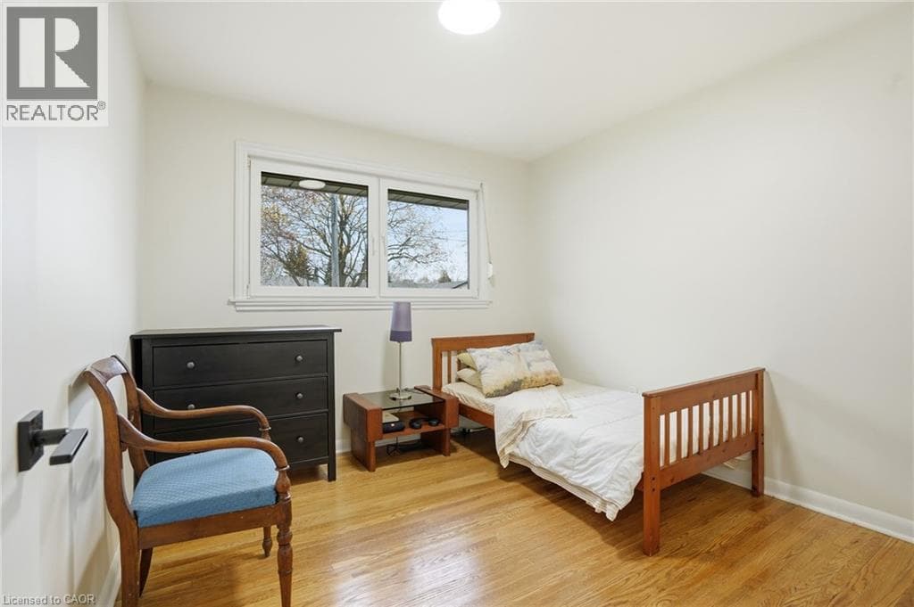 Single Family at 14 EDINBURGH Drive, St. Catharines, Ontario - Photo 8 - RE/MAX Garden City Realty