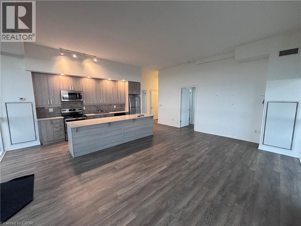 Single Family at 905- 550 NORTH SERVICE Road, Grimsby, Ontario - Photo 3 - RE/MAX Garden City Realty