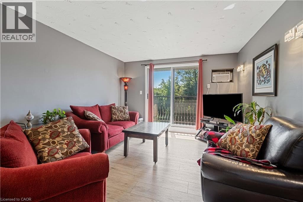 Single Family at 302- 78 WELLAND Street, Thorold, Ontario - Photo 7 - RE/MAX Garden City Realty