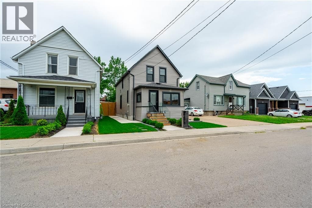 Single Family at 4471 FIRST Avenue, Niagara Falls, Ontario - Photo 2 - RE/MAX Garden City Realty
