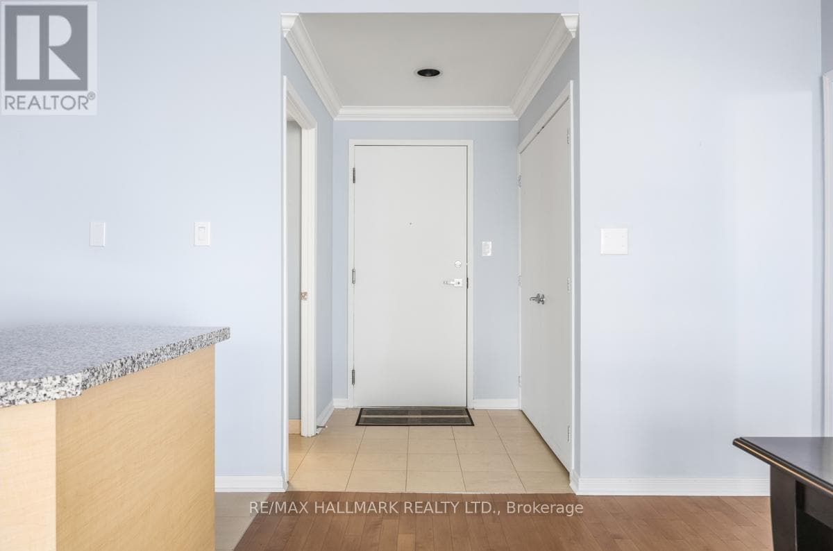 Single Family at 2707- 228 Queens Quay, Toronto (Waterfront Communities), Ontario - Photo 4 - RE/MAX Garden City Realty
