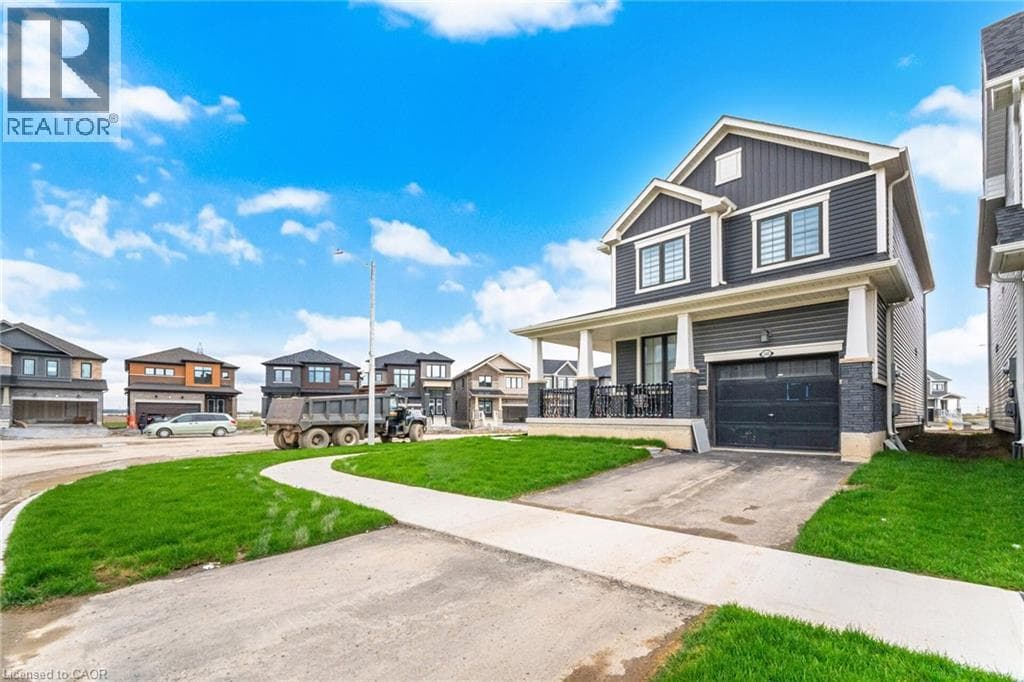 Single Family at 240 VELVET Way, Niagara Falls, Ontario - Photo 4 - RE/MAX Garden City Realty