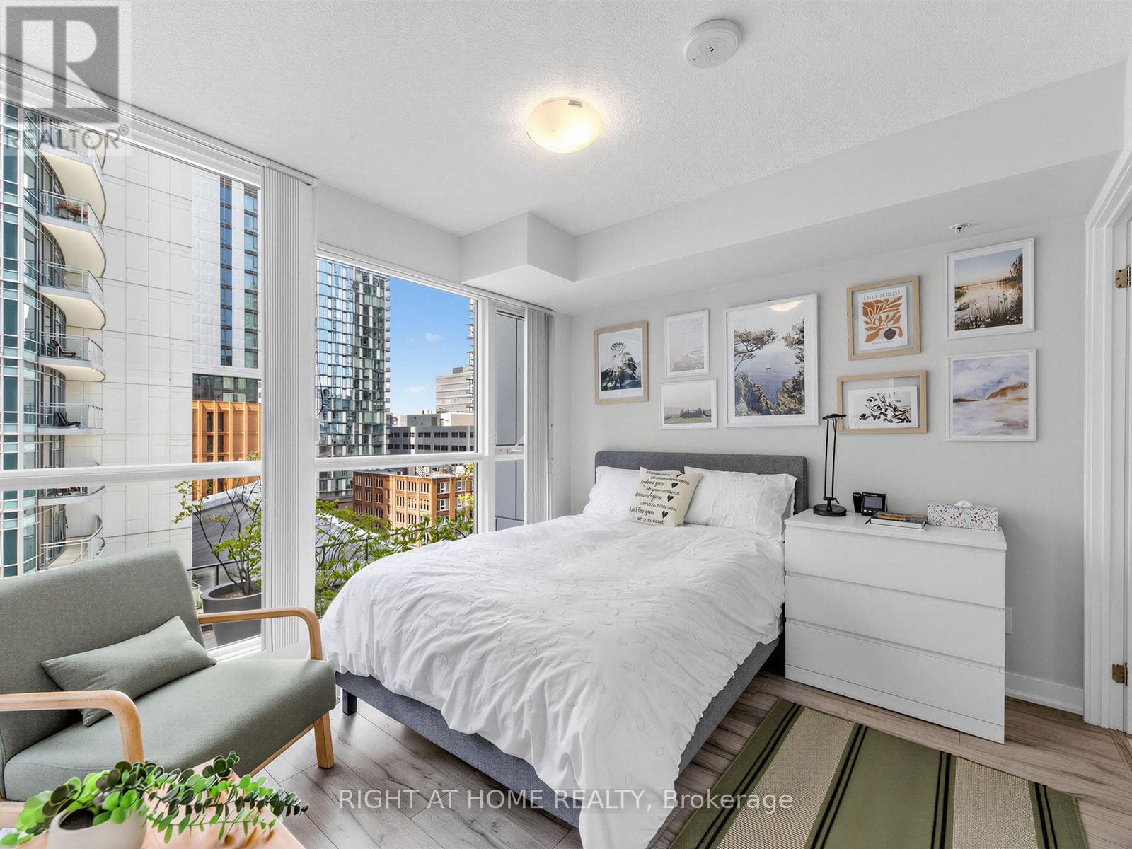 Single Family at 1210- 295 Adelaide Street, Toronto (Waterfront Communities), Ontario - Photo 10 - RE/MAX Garden City Realty