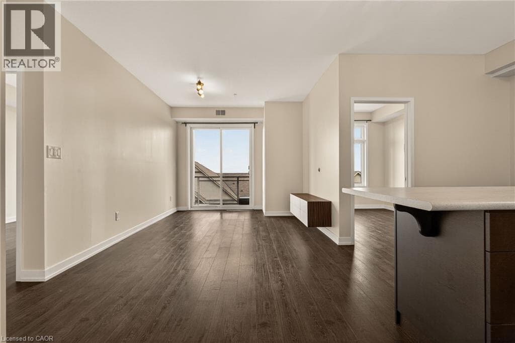Single Family at 308- 520 NORTH SERVICE Road, Grimsby, Ontario - Photo 10 - RE/MAX Garden City Realty