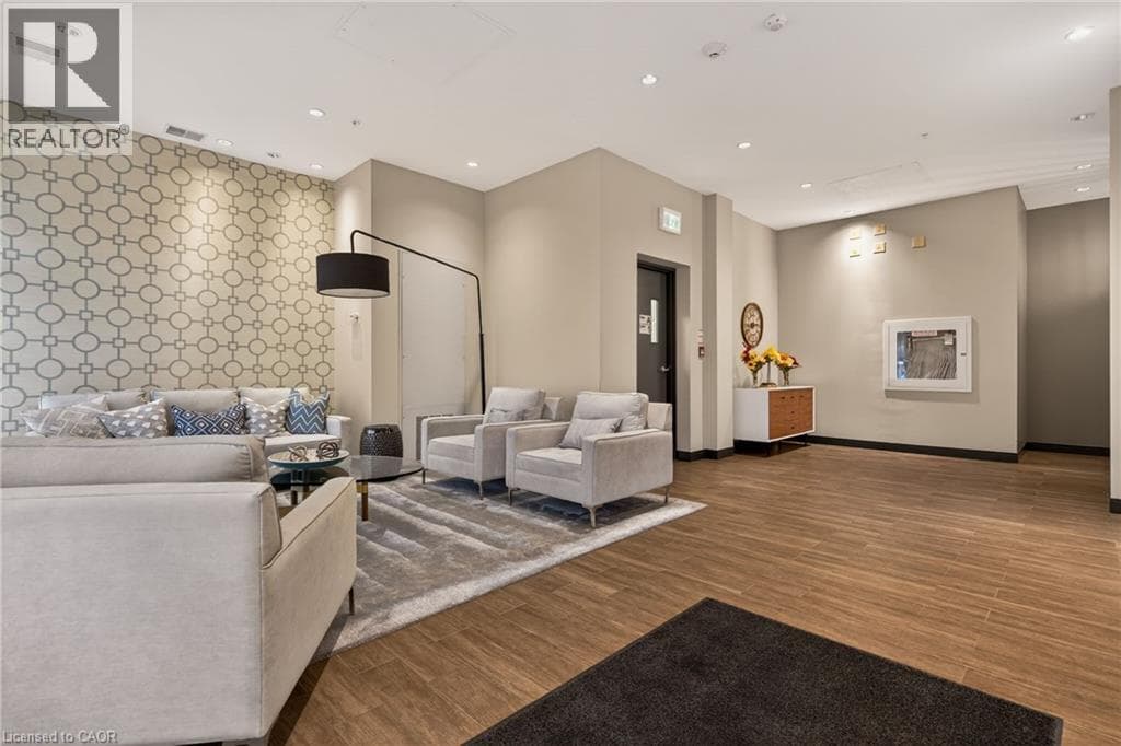 Single Family at 308- 520 NORTH SERVICE Road, Grimsby, Ontario - Photo 6 - RE/MAX Garden City Realty