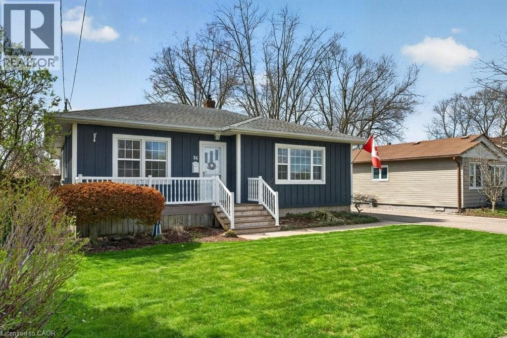 Single Family at 34 ADMIRAL Road, St. Catharines, Ontario - Photo 2 - RE/MAX Garden City Realty