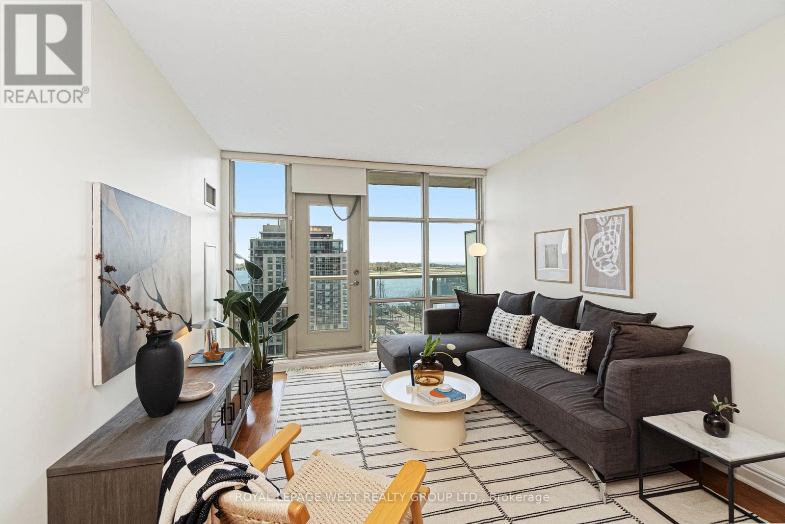 #1510- 35 Mariner Terrace